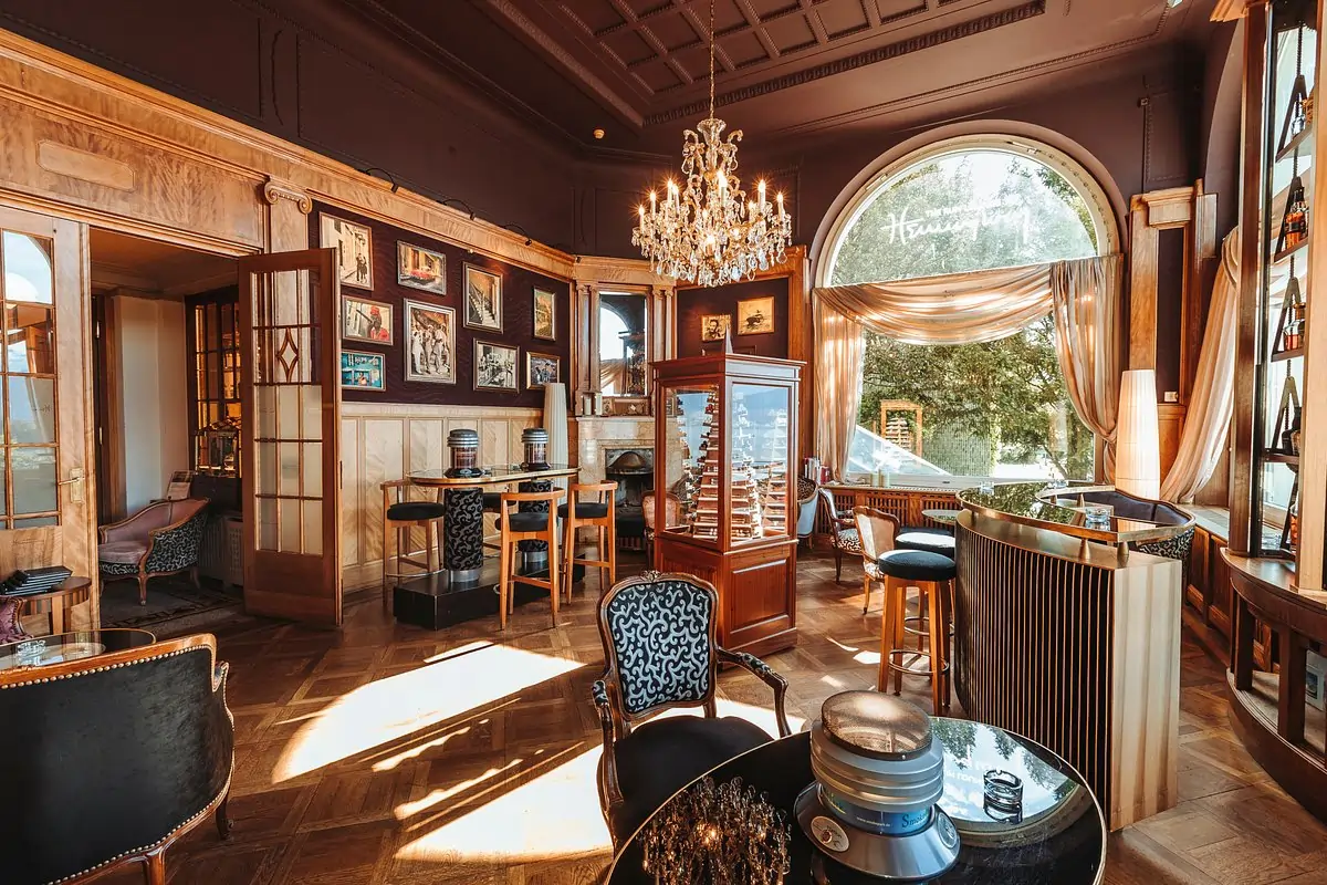 Hemingway Rum Lounge
