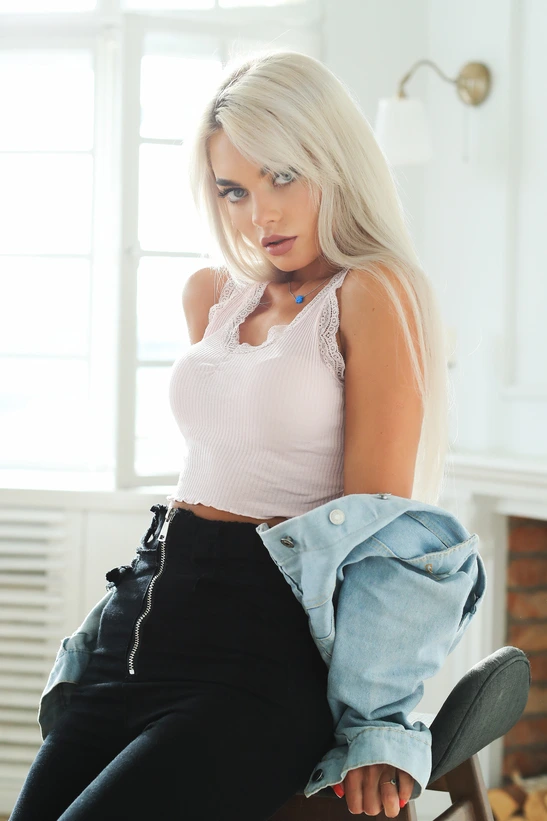 Escort blonde